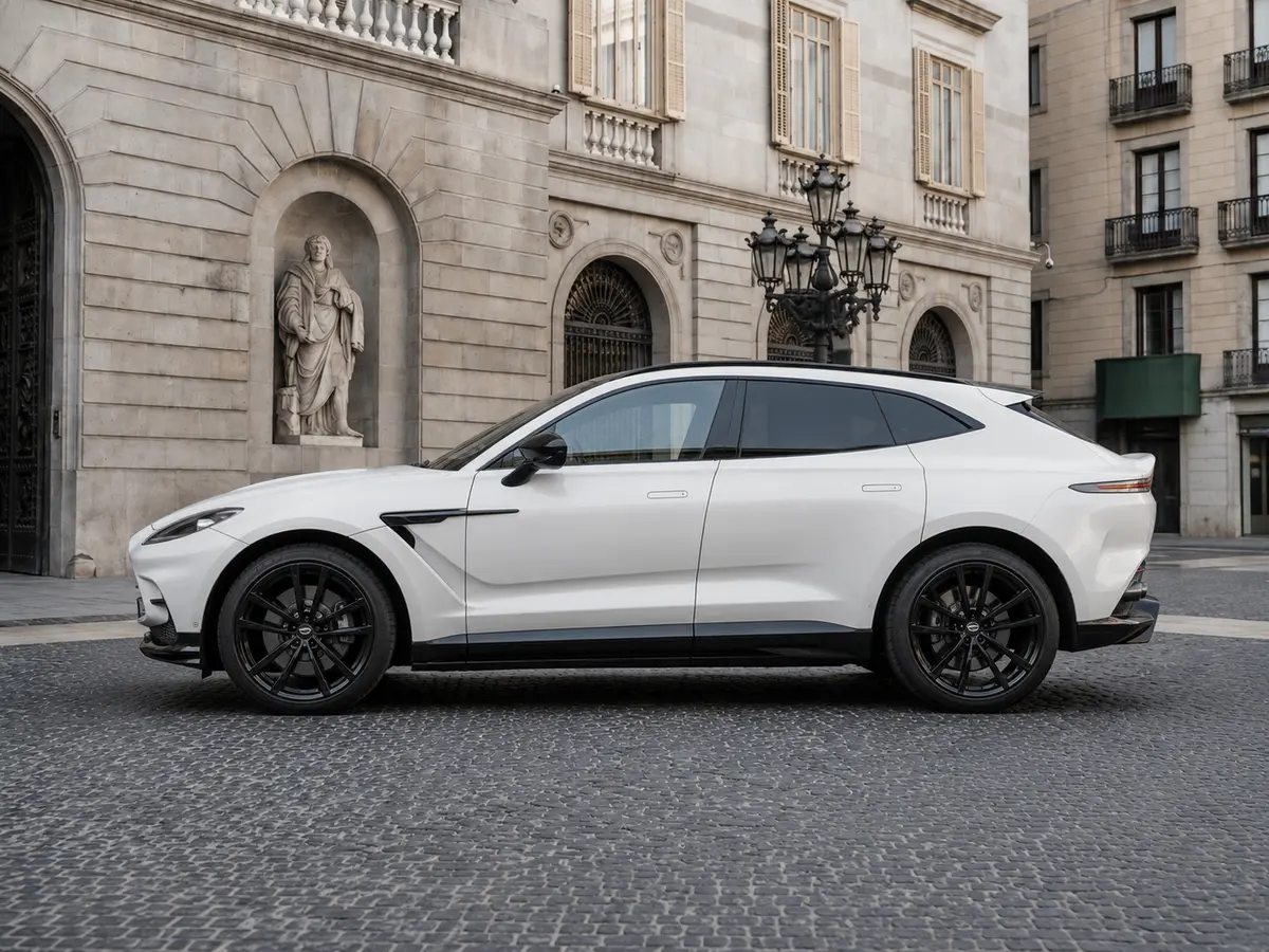 Aston Martin DBX 707 2026, exterior — Barcelona Luxury Car Rental, Barcelona. The Aston Martin DBX 707 pairs 707 hp with a five-seat cabin, a combination few SUVs in…