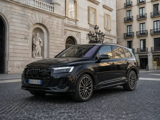 Audi Q7 50 TDI S-Line Edition 2025 — Barcelona Luxury Car Rental, Barcelona