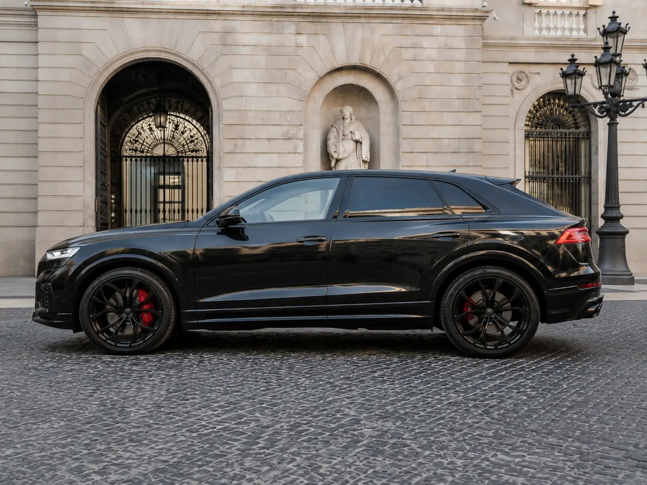 Audi Q8 2025, interior — Barcelona Luxury Car Rental, Barcelona. The 2025 Audi Q8 sits in the fleet as the quiet, capable choice for clients who want SUV…