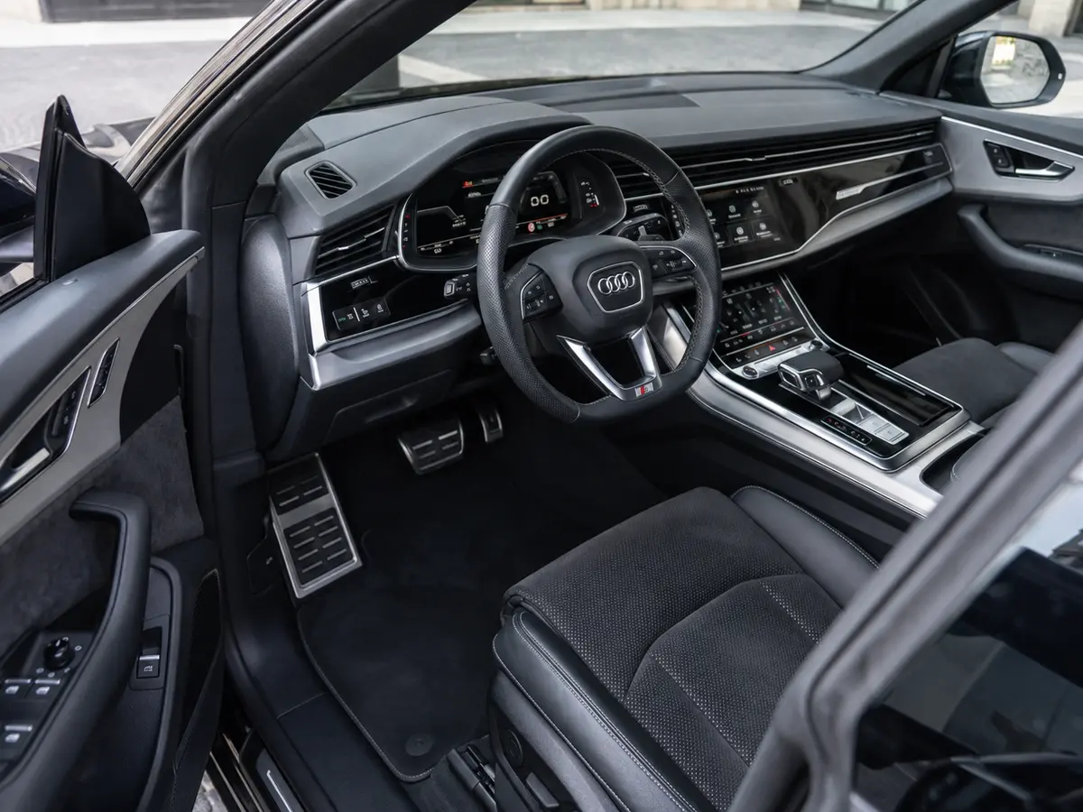 Audi Q8 55 TFSI 2022, interior — Barcelona Luxury Car Rental, Barcelona. The 2022 Audi Q8 55 TFSI pairs 340 hp with a five-seat cabin built for clients who want…