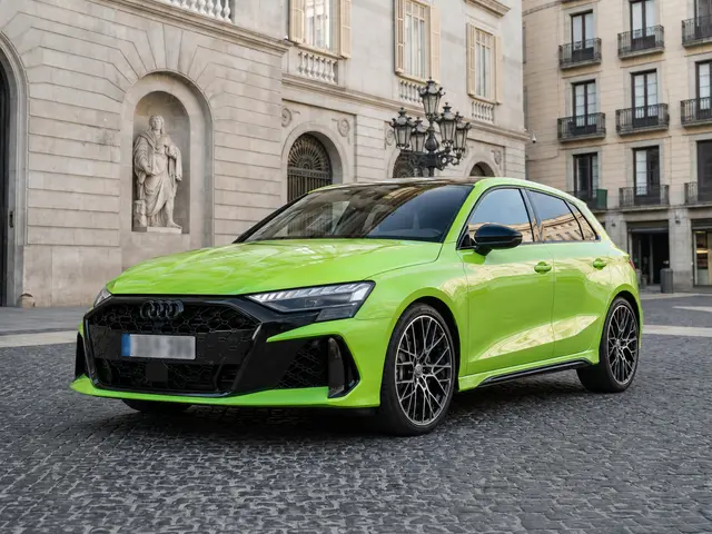 Audi RS3 Restyling 2025 — Barcelona Luxury Car Rental, Barcelona