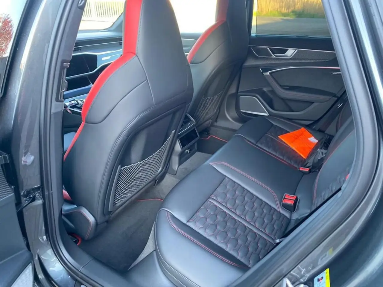 Audi RS6 2022, exterior — Barcelona Luxury Car Rental, Barcelona. The 2022 Audi RS6 pairs 591 hp with a five-seat body most supercars cannot offer, giving…