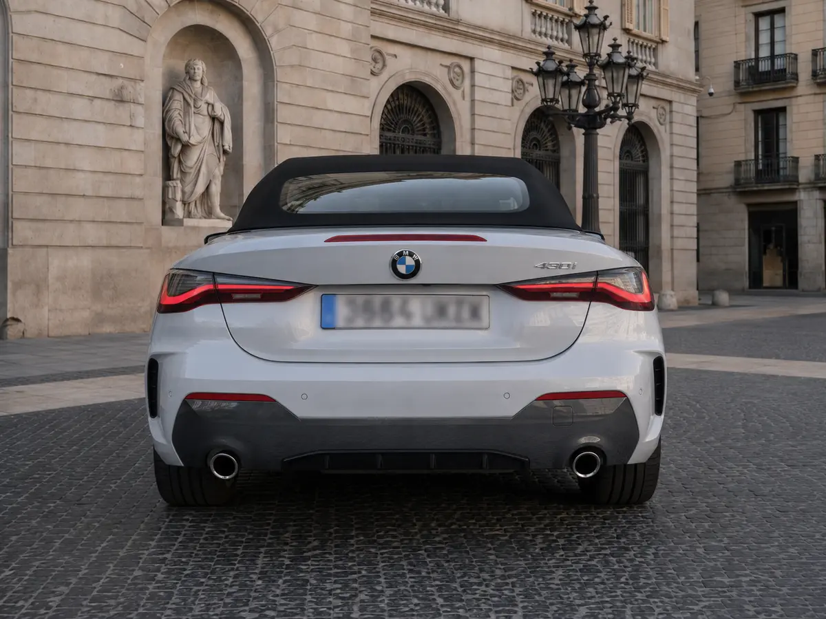 BMW 430i Cabrio 2023, front view — Barcelona Luxury Car Rental, Barcelona. The 2023 BMW 430i Cabrio pairs a 245 hp turbocharged engine with the composure BMW's 4…