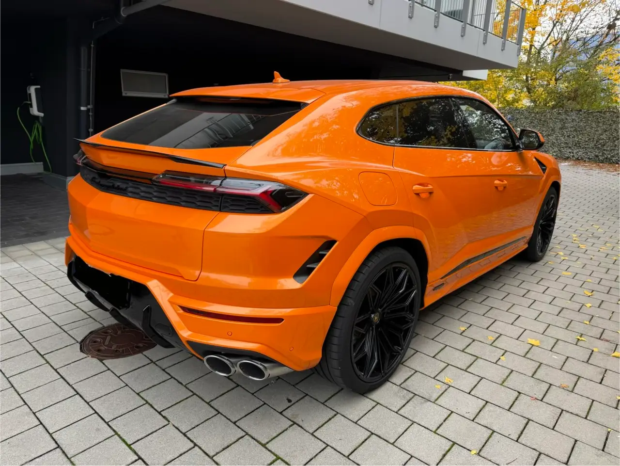 Lamborghini URUS SE 2025, exterior — Barcelona Luxury Car Rental, Barcelona. The 2025 Lamborghini Urus SE is the sharpened update to Lamborghini's SUV, built for…