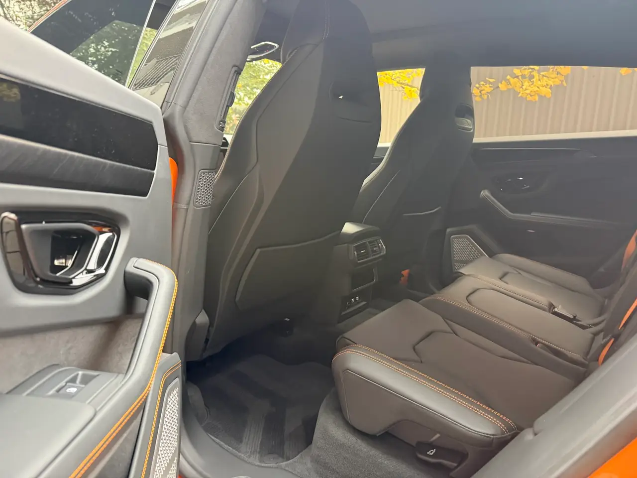 Lamborghini URUS SE 2025, dashboard — Barcelona Luxury Car Rental, Barcelona. The 2025 Lamborghini Urus SE is the sharpened update to Lamborghini's SUV, built for…