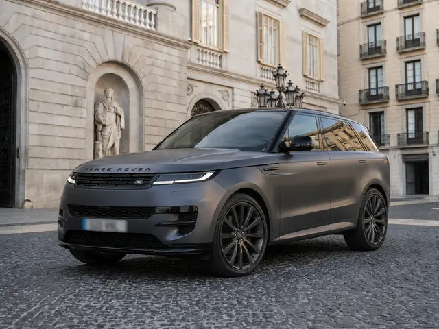 Land Rover Range Rover Sport Dynamic SE 2025 — Barcelona Luxury Car Rental, Barcelona