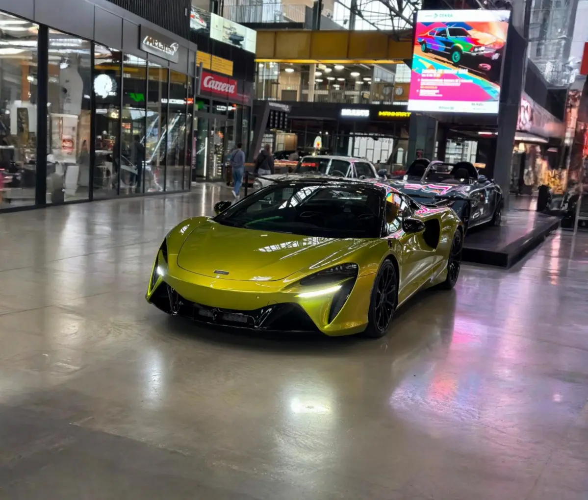 McLaren Artura Spider 2024, interior — Barcelona Luxury Car Rental, Barcelona. The McLaren Artura Spider pairs a hybrid V6 with 671 hp in a chassis built for precision…