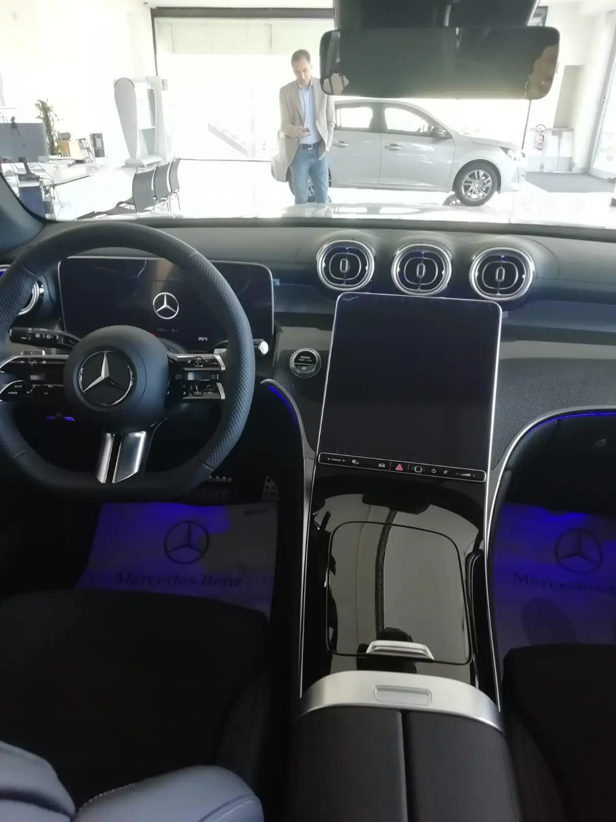 Mercedes Benz GLC 2025, exterior — Barcelona Luxury Car Rental, Barcelona. The 2025 Mercedes Benz GLC sits in the fleet as the practical mid-size SUV: 258 hp, five…