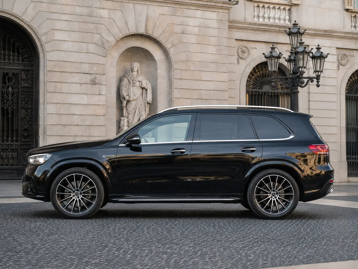 Mercedes Benz GLE 450 AMG 2024, exterior — Barcelona Luxury Car Rental, Barcelona. The 2024 Mercedes Benz GLE 450 AMG pairs 367 hp with a cabin built for five, giving it…