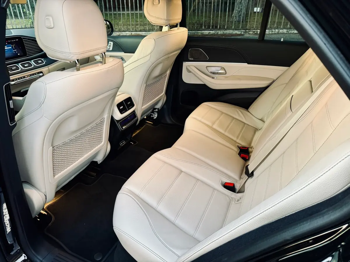 Mercedes Benz GLS Maybach 2022