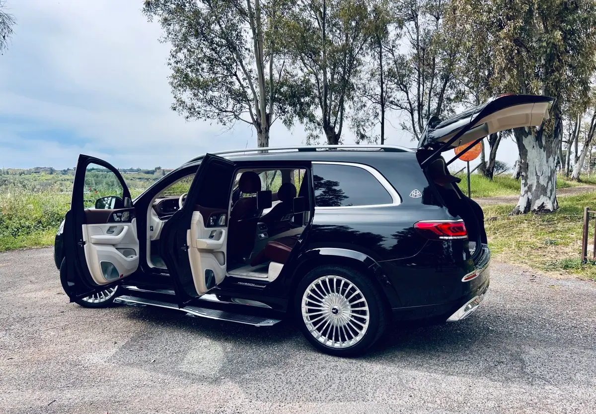 Mercedes Benz GLS Maybach 2022