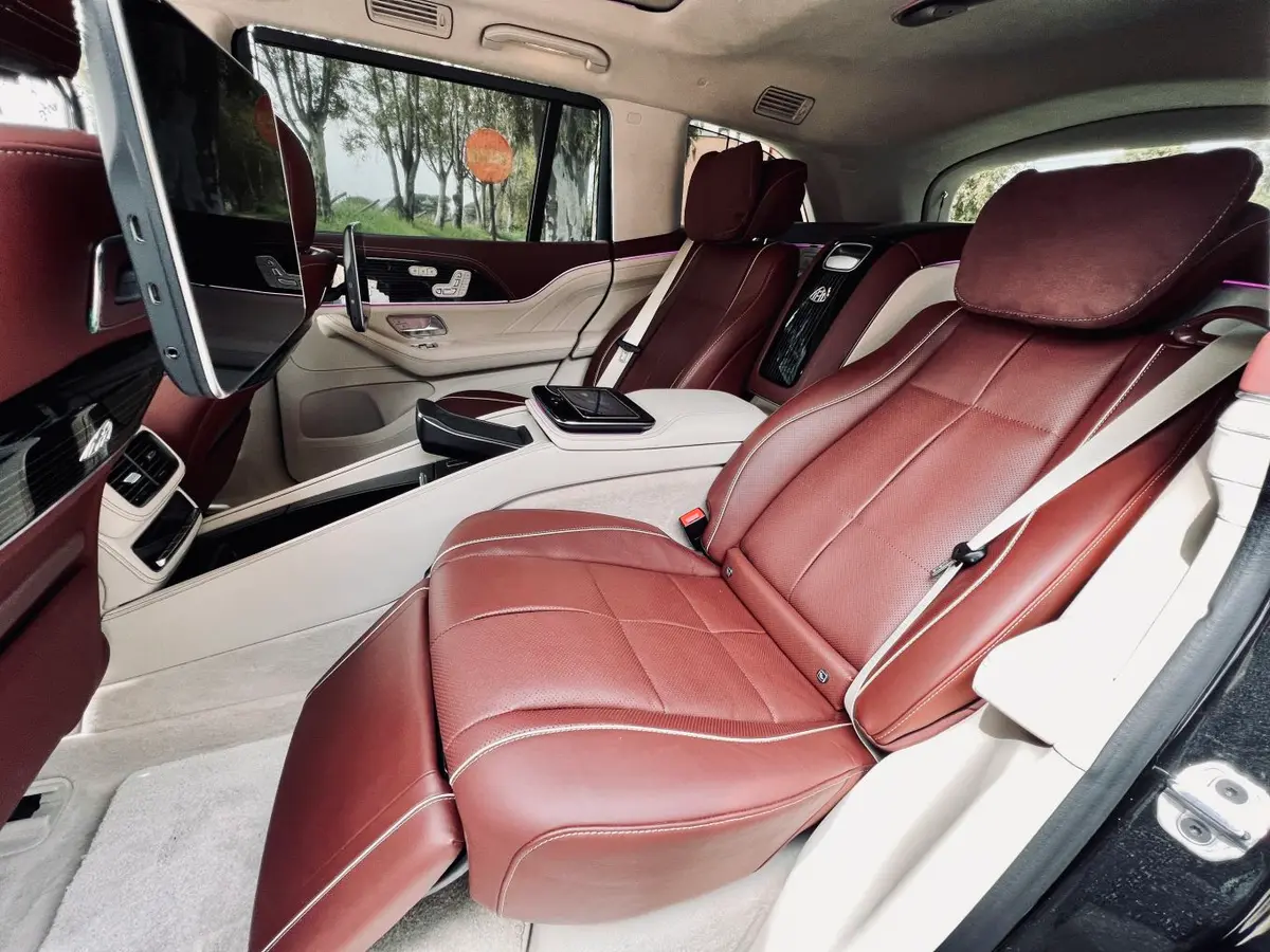 Mercedes Benz GLS Maybach 2022