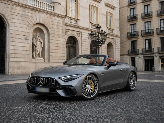 Mercedes Benz SL63 Cabrio 2023 — Barcelona Luxury Car Rental, Barcelona