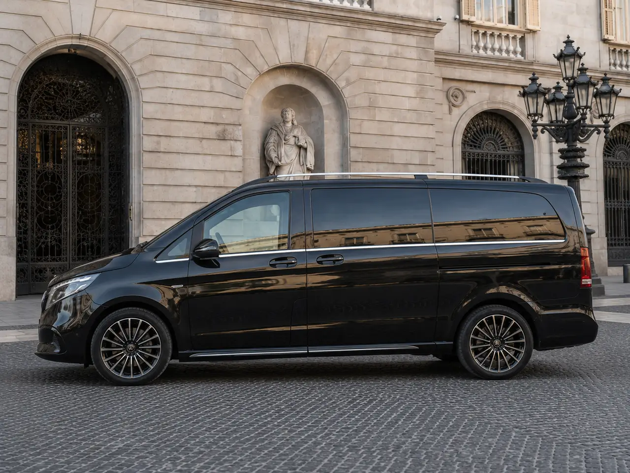 Mercedes Benz V300 4x4 XL Exclusive 7 seats 2025, exterior — Barcelona Luxury Car Rental, Barcelona. The Mercedes-Benz V300 4x4 XL Exclusive is built around one core idea: keeping a full…