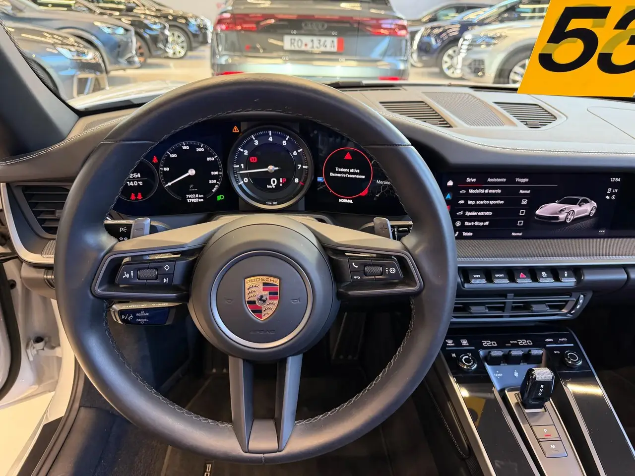 Porsche 911 Carrera S Cabrio (992) 2025, вид сзади — Barcelona Luxury Car Rental, Барселона. Porsche 911 Carrera S Cabrio 992 2025 года — машина, в которой инженерная точность важнее…