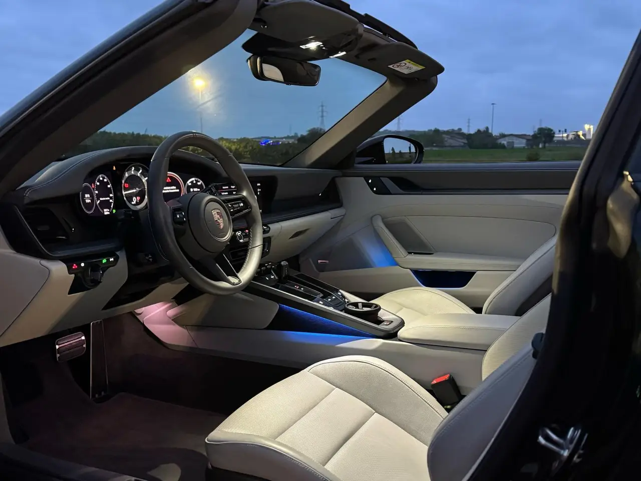 Porsche 911 Targa 2025, front view — Barcelona Luxury Car Rental, Barcelona. The 2025 Porsche 911 Targa carries its 541 hp with the kind of composure that rewards a…