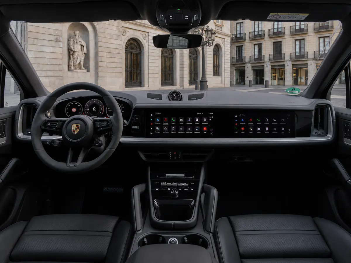 Porsche Cayenne 2025, interior — Barcelona Luxury Car Rental, Barcelona. The 2025 Porsche Cayenne pairs a 353 hp drivetrain with the composed, planted handling…
