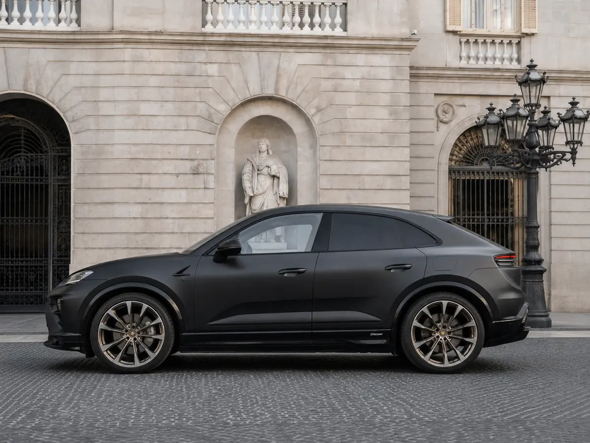 Porsche Macan 2024, exterior — Barcelona Luxury Car Rental, Barcelona. The 2024 Porsche Macan brings a sensible kind of confidence to daily driving: 265 hp…