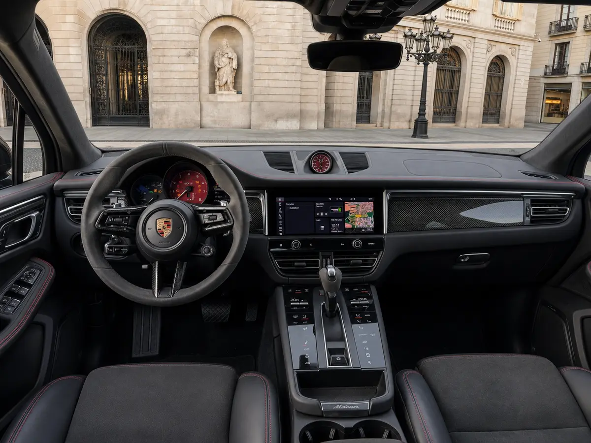 Porsche Macan GTS 2024, interior — Barcelona Luxury Car Rental, Barcelona. The Porsche Macan GTS pairs 440 hp with the practicality of five seats, giving it a…