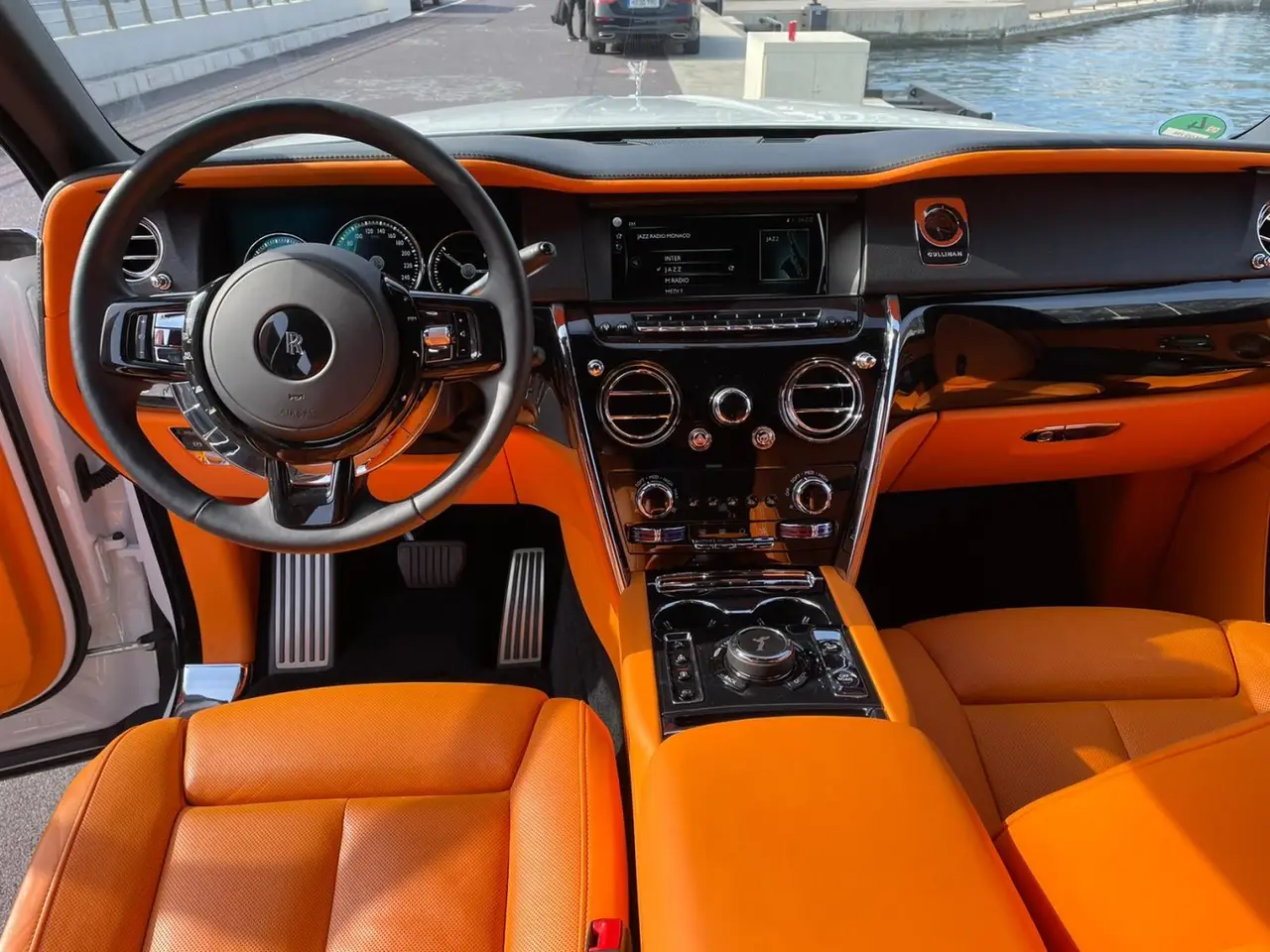 Rolls-Royce Cullinan 2022, front view — Barcelona Luxury Car Rental, Barcelona. The 2022 Rolls-Royce Cullinan sits apart from the rest of a luxury SUV segment by…