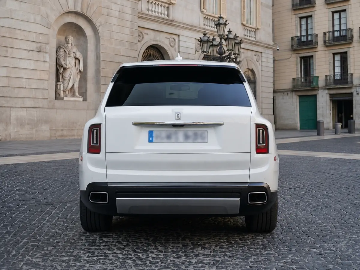Rolls-Royce Cullinan 2022, rear view — Barcelona Luxury Car Rental, Barcelona. The 2022 Rolls-Royce Cullinan sits apart from the rest of a luxury SUV segment by…