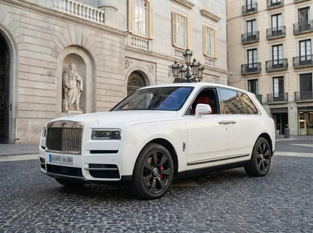 Rolls-Royce Cullinan 2022 — Barcelona Luxury Car Rental, Barcelona