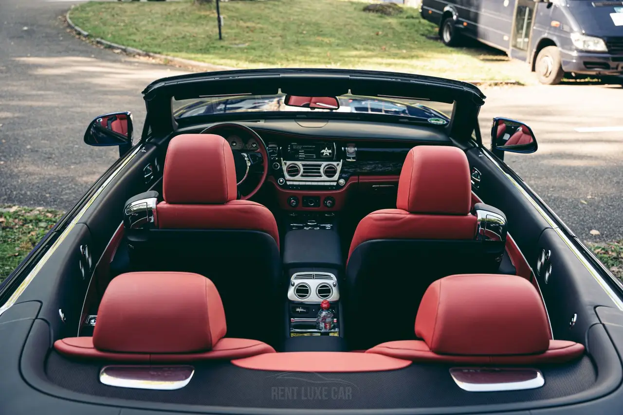 Rolls-Royce Dawn 2022, dashboard — Barcelona Luxury Car Rental, Barcelona. The Rolls-Royce Dawn carries its 563 hp with the kind of unhurried authority that defines…