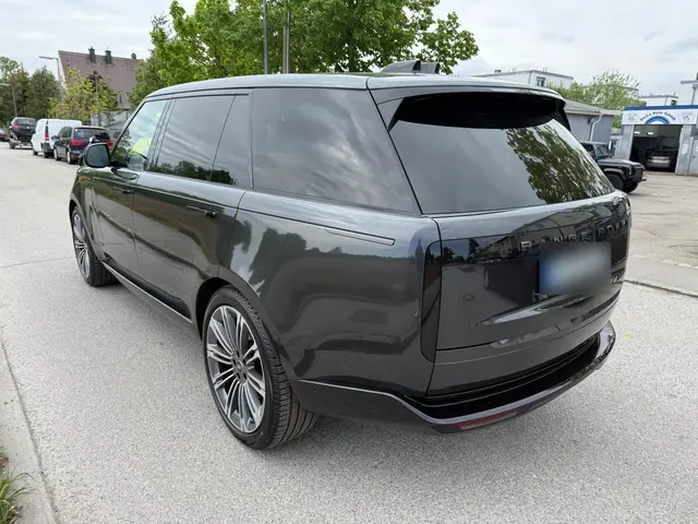 Rover Range Rover Autobiography D350 7s 2025 — Barcelona Luxury Car Rental, Barcelona